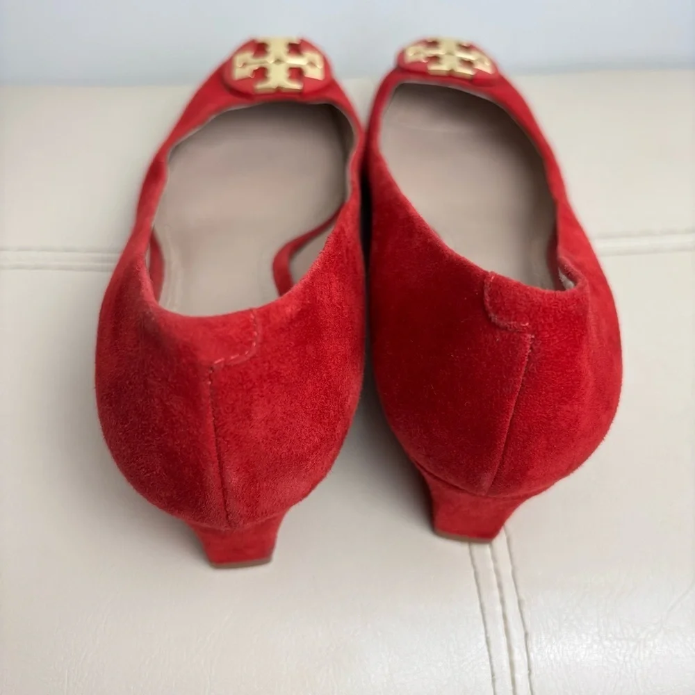 Tory Burch Luna Wedge In Red Suede with Gold Emblem Size 7.5